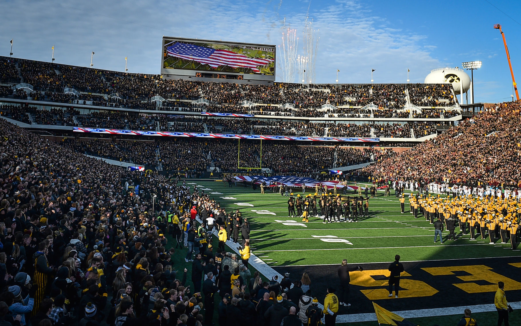 111619-qct-spt-iowa-minn-foot-099a.jpg